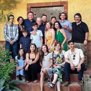 Meet your Posher, Flora